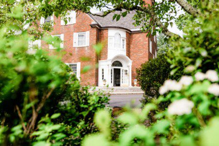 Welcome to the Spa at Norwich Inn! Our Villas are steps away from the front entrance to the Inn. Book a relaxing spa package to complete your stay!