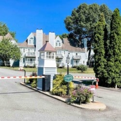 Private Gated Entry into the Villas at Norwich Inn & Spa