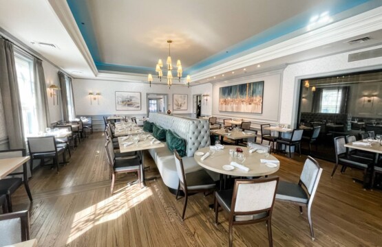 The beautiful remodeled Kensington Restaurant is within walking distance to your villa! Dine in, take out, or delivered right to your door!