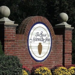 Welcome to the Spa at Norwich Inn! Our Villas are steps away from the front entrance to the Inn. Book a relaxing spa package to complete your stay!