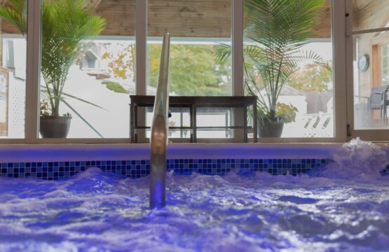 Enjoy the Jacuzzi all year long!