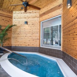 Your hot tub is located in ClubHouse 1. Short two-minute walk and is open year-round! Remember to wear your orange wristbands! These will be provided upon check-in.