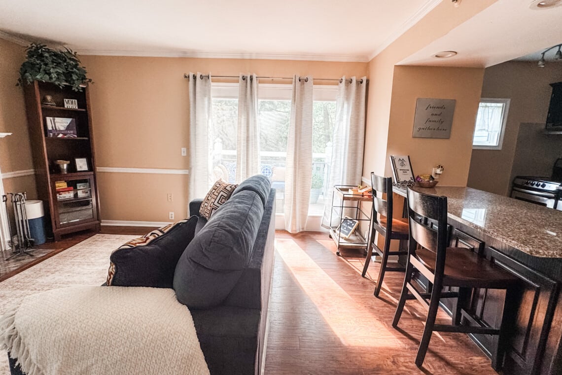 Open and bright living space.