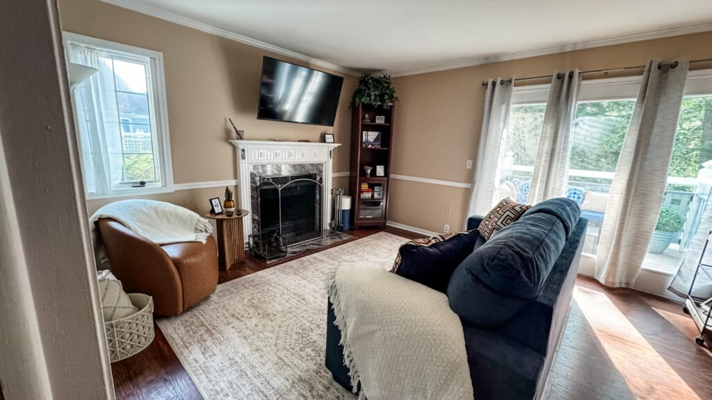 Enjoy your private and cozy living space next to a wood burning fire!