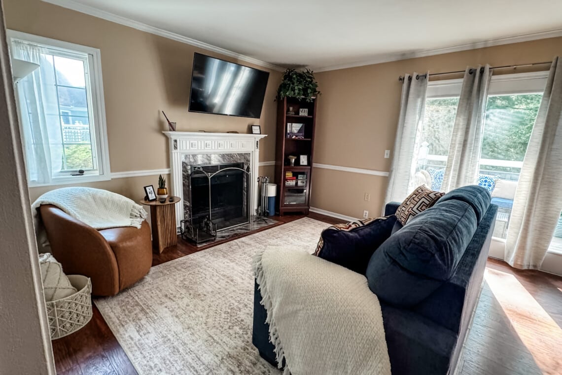 Enjoy your private and cozy living space next to a wood burning fire!